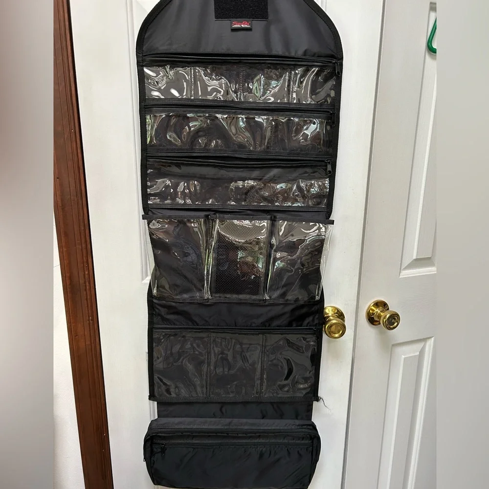 Folding Hanging Organizer, makeup, storage or travel bag. Very lg, many sections